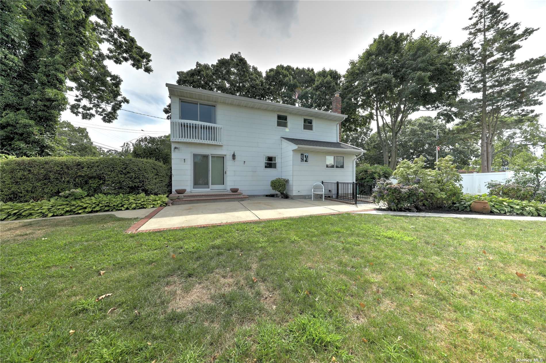 Single Family Ocean  Nassau, NY 11758, MLS-3485259-17