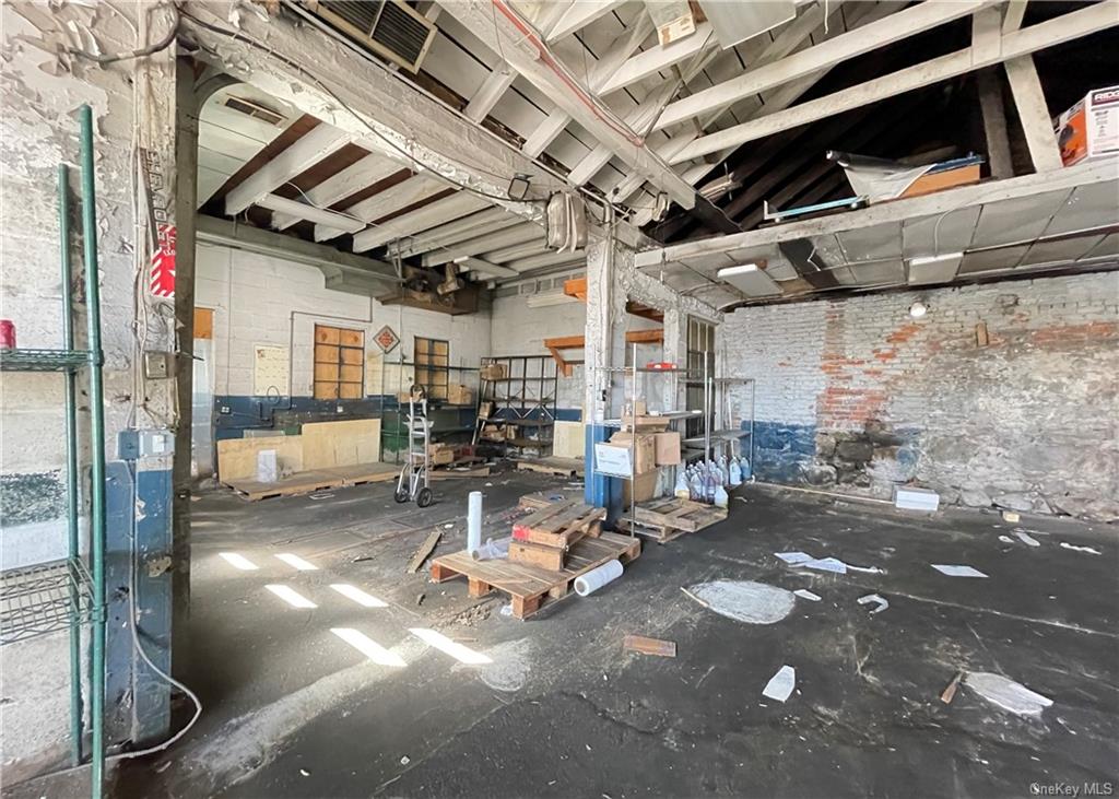 Commercial Sale Boston Post  Westchester, NY 10543, MLS-H6272261-17