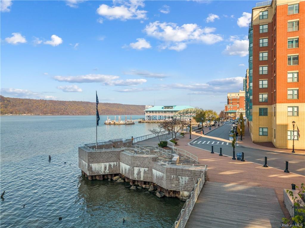 Condo Water Grant  Westchester, NY 10701, MLS-H6278270-17