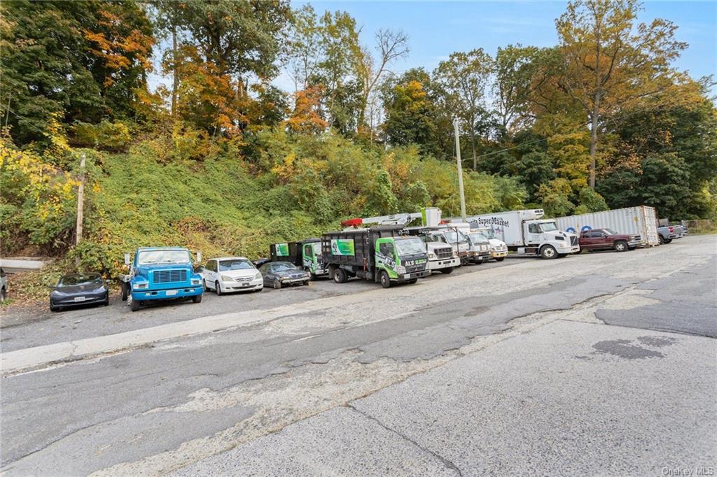 Commercial Sale Croton River  Westchester, NY 10562, MLS-H6277503-17