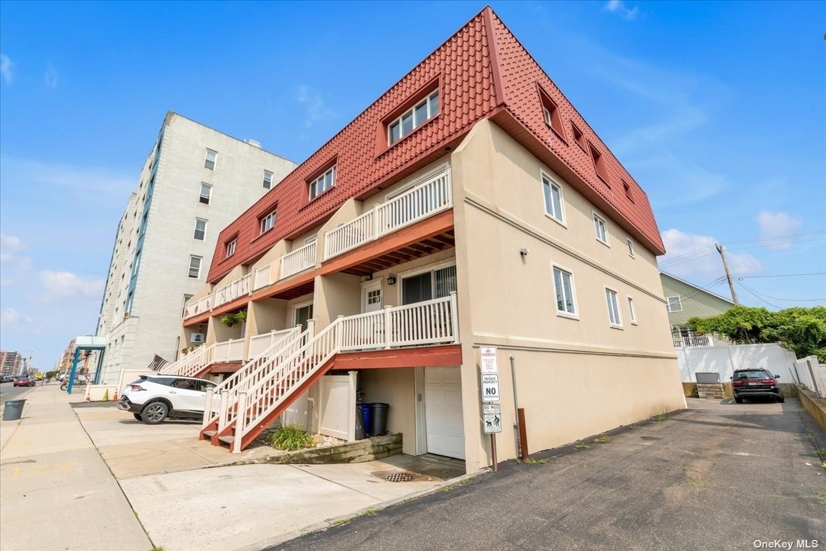 Condo Broadway  Nassau, NY 11561, MLS-3518651-17