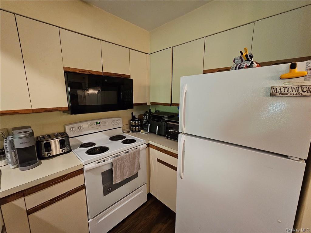 Apartment Deer  Westchester, NY 10590, MLS-H6275873-17