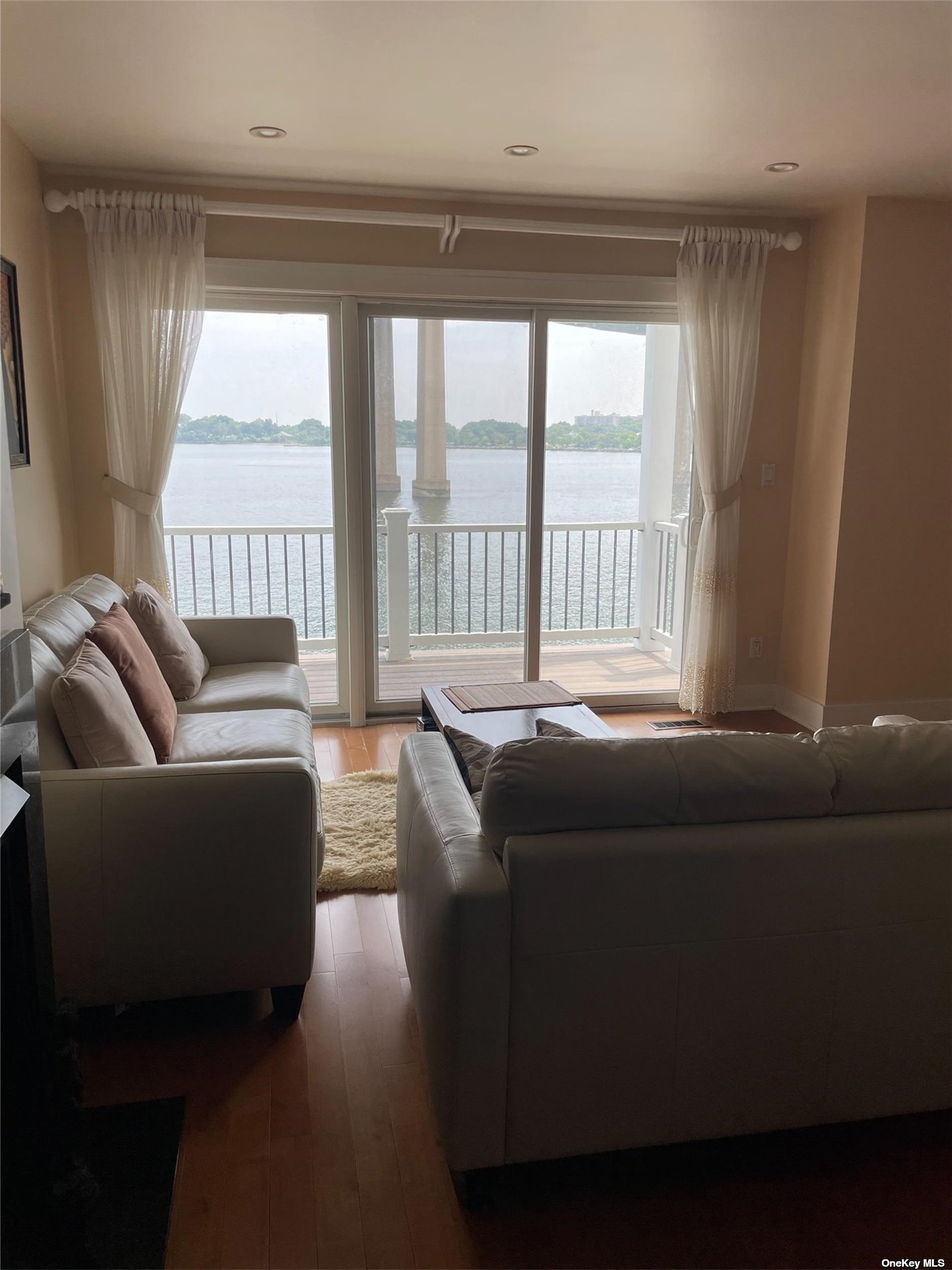 Condo Powells Cove  Queens, NY 11357, MLS-3499522-18