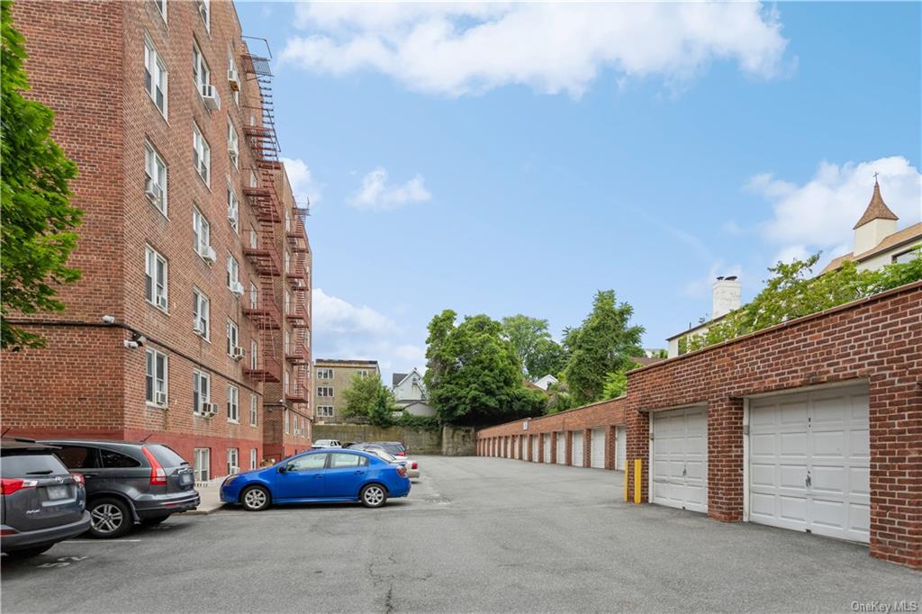 Coop Bronx River  Westchester, NY 10704, MLS-H6256643-18