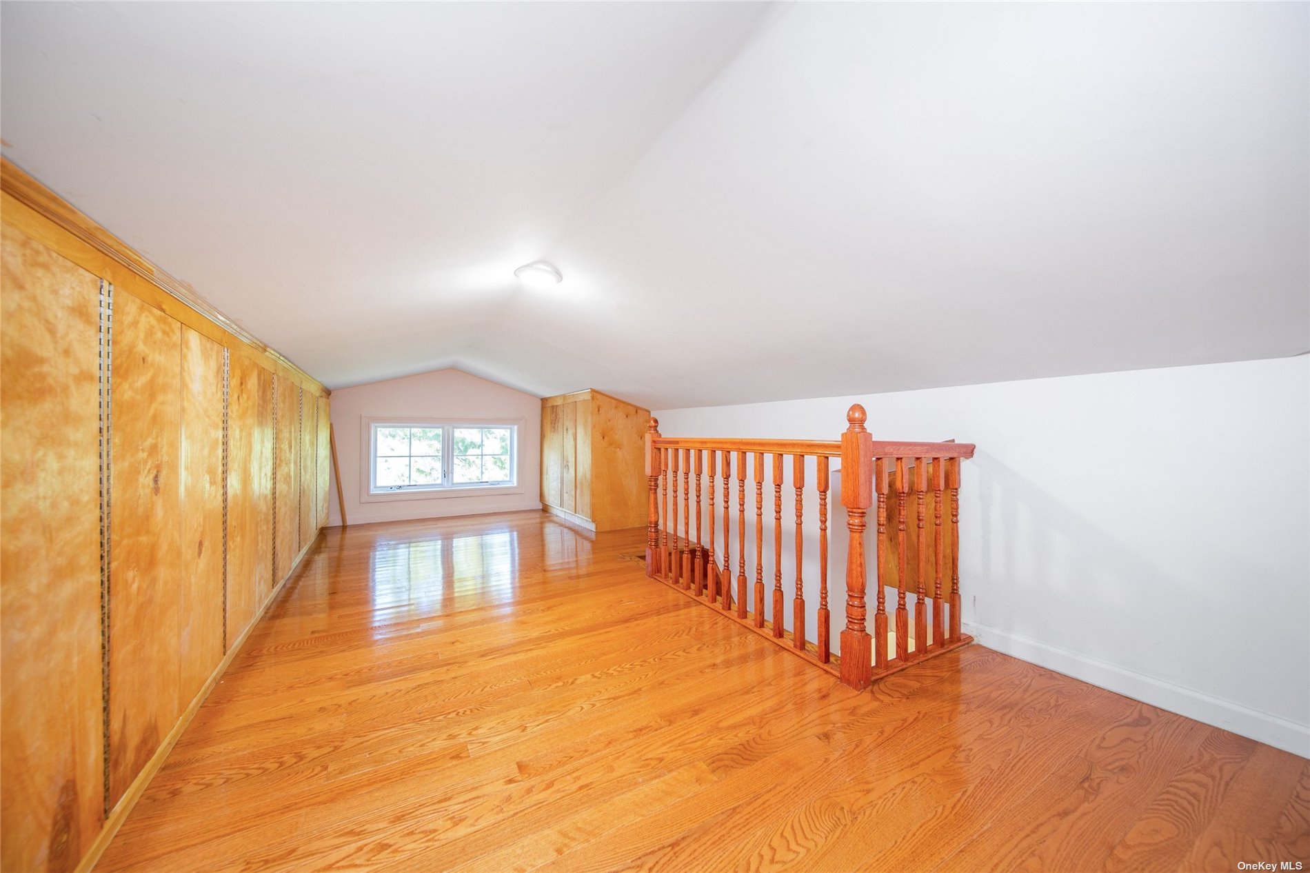 Single Family 211th  Queens, NY 11360, MLS-3511093-19