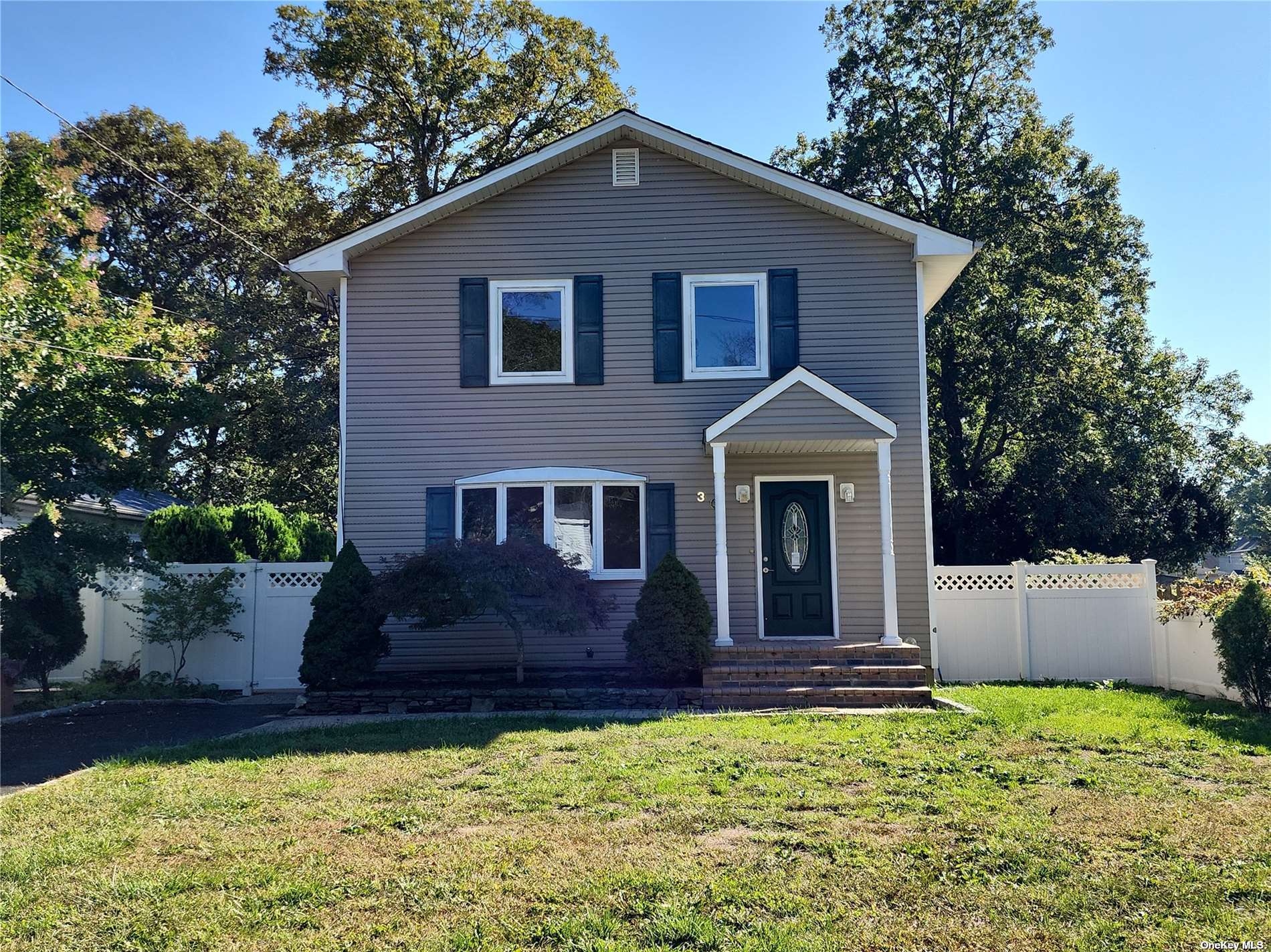 Single Family Woodlawn  Suffolk, NY 11784, MLS-3509130-19