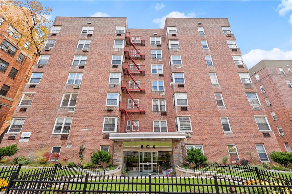Coop Bronx River  Westchester, NY 10708, MLS-H6277416-19