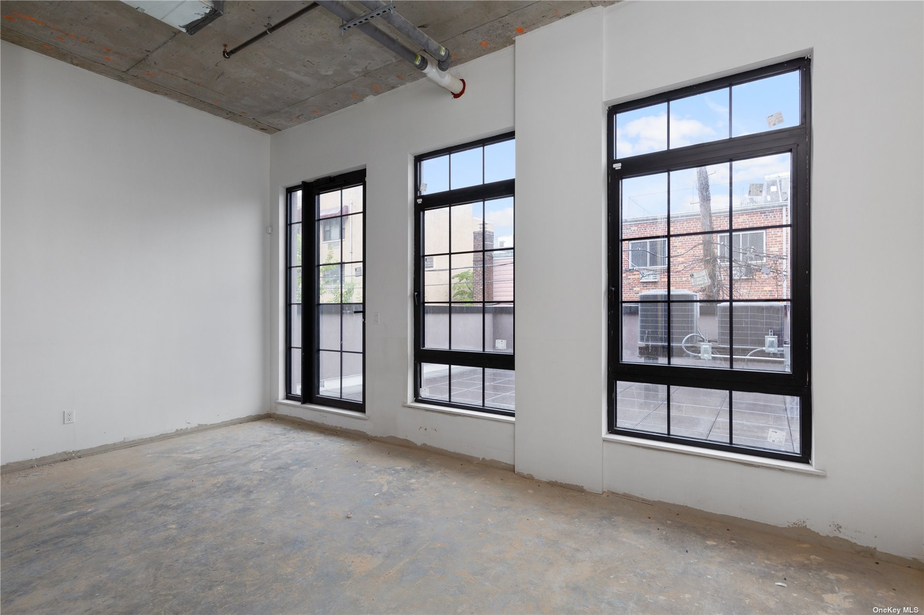 Commercial Lease 31st  Queens, NY 11106, MLS-3489448-19
