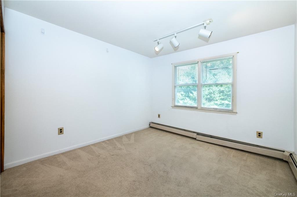 Apartment Hidden Hollow  Westchester, NY 10546, MLS-H6267455-19