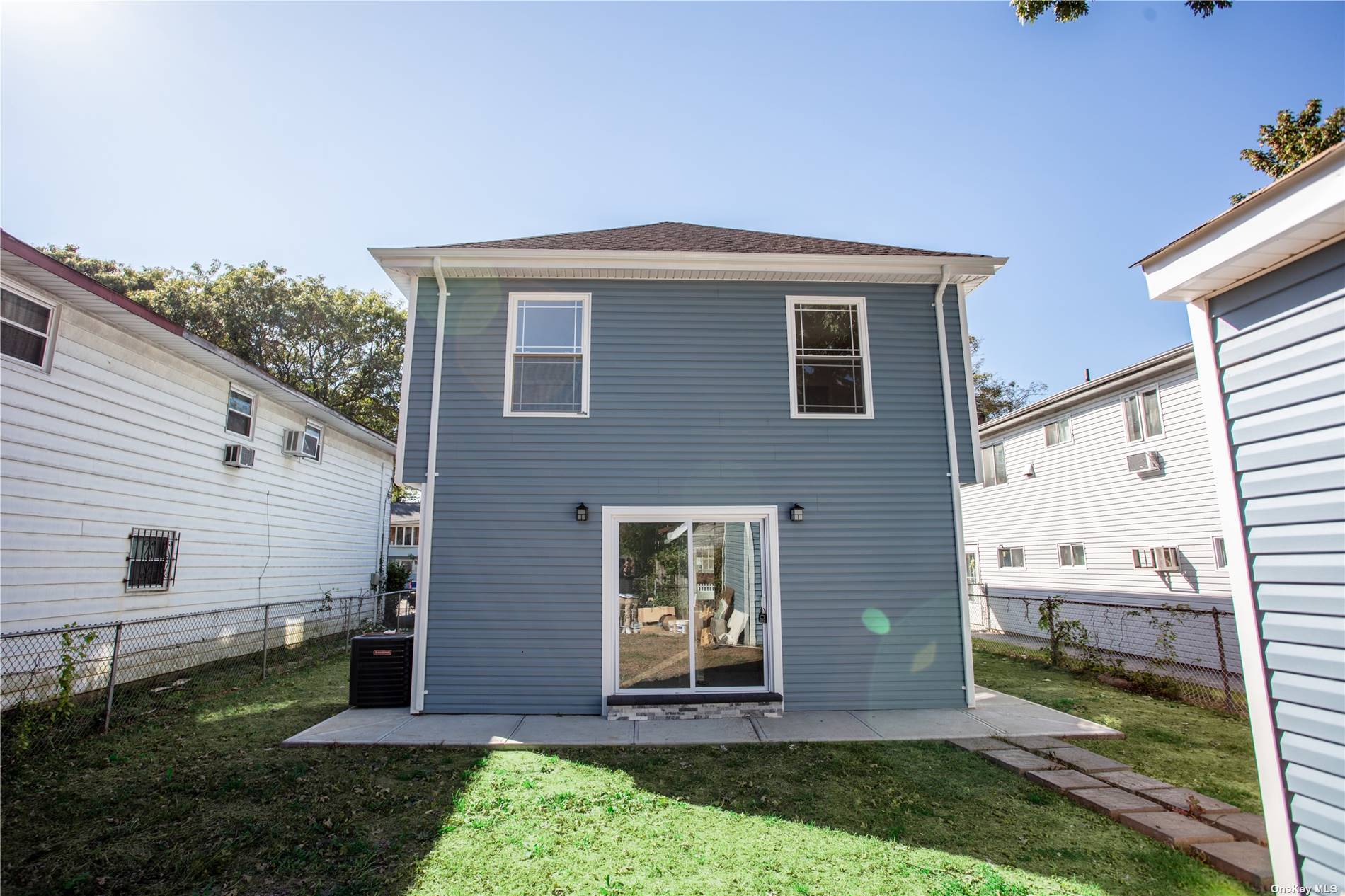 Single Family Manhattan  Nassau, NY 11575, MLS-3511637-19