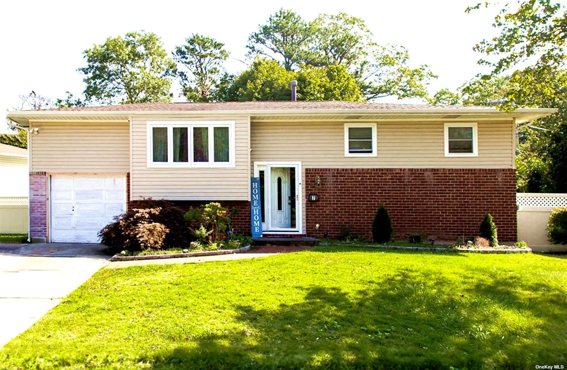 Single Family Chuck  Suffolk, NY 11703, MLS-3506738-19