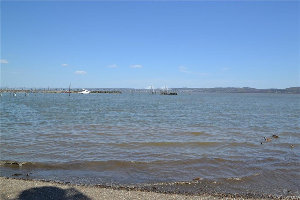 Condo Gair  Rockland, NY 10968, MLS-H6242769-19