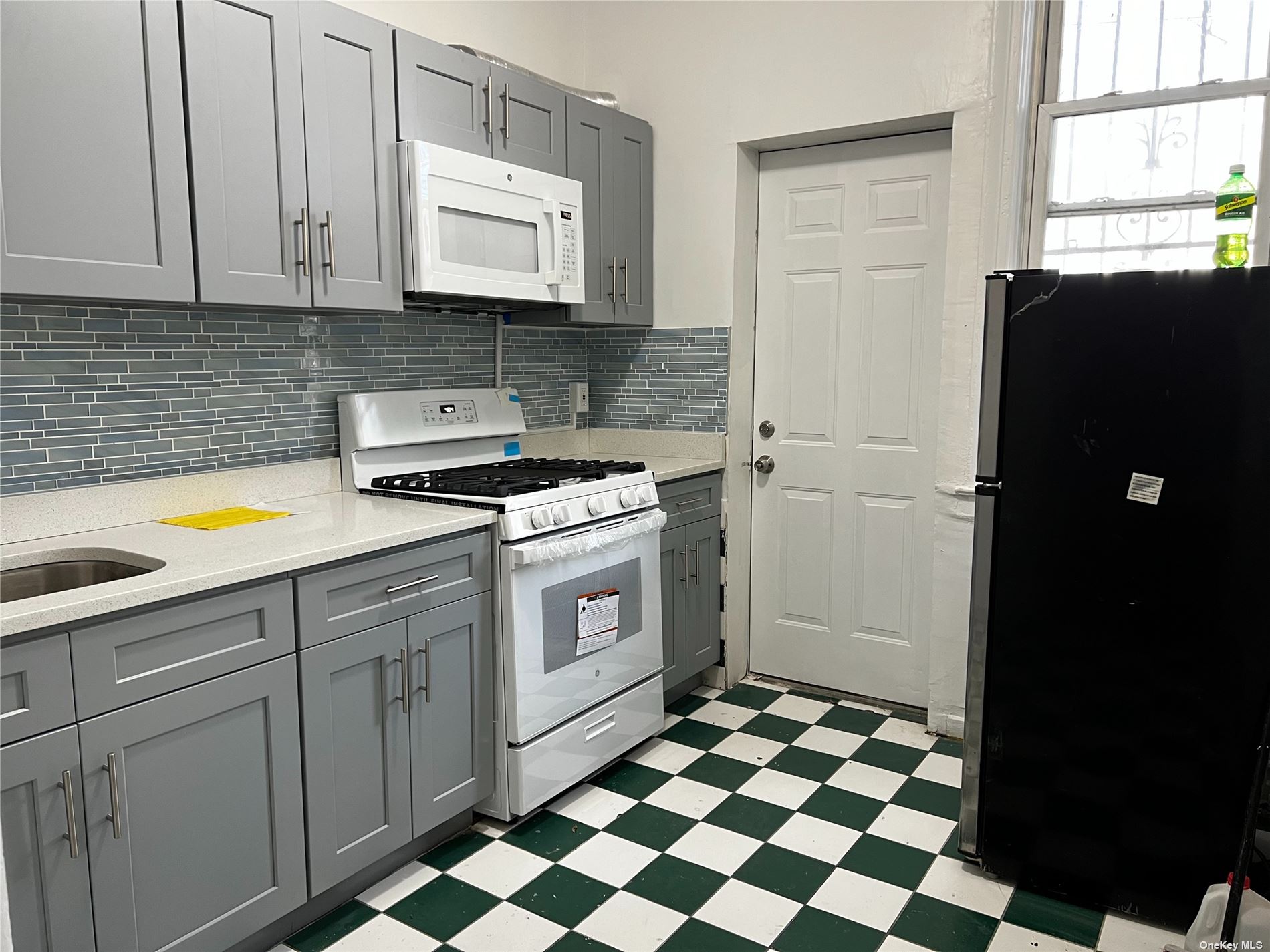 Apartment Hollis Ave  Queens, NY 11412, MLS-3502004-2