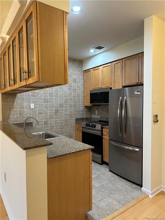 Apartment Gair  Rockland, NY 10968, MLS-H6280016-2