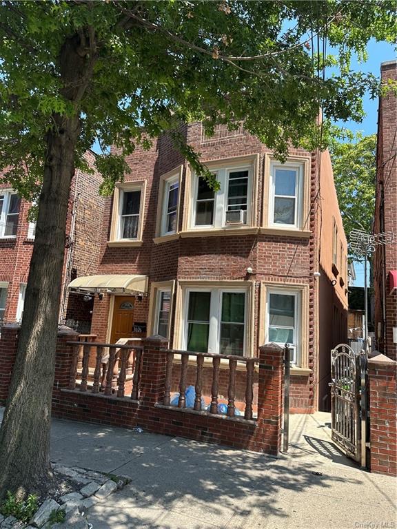 Single Family Wallace  Bronx, NY 10467, MLS-H6262044-2