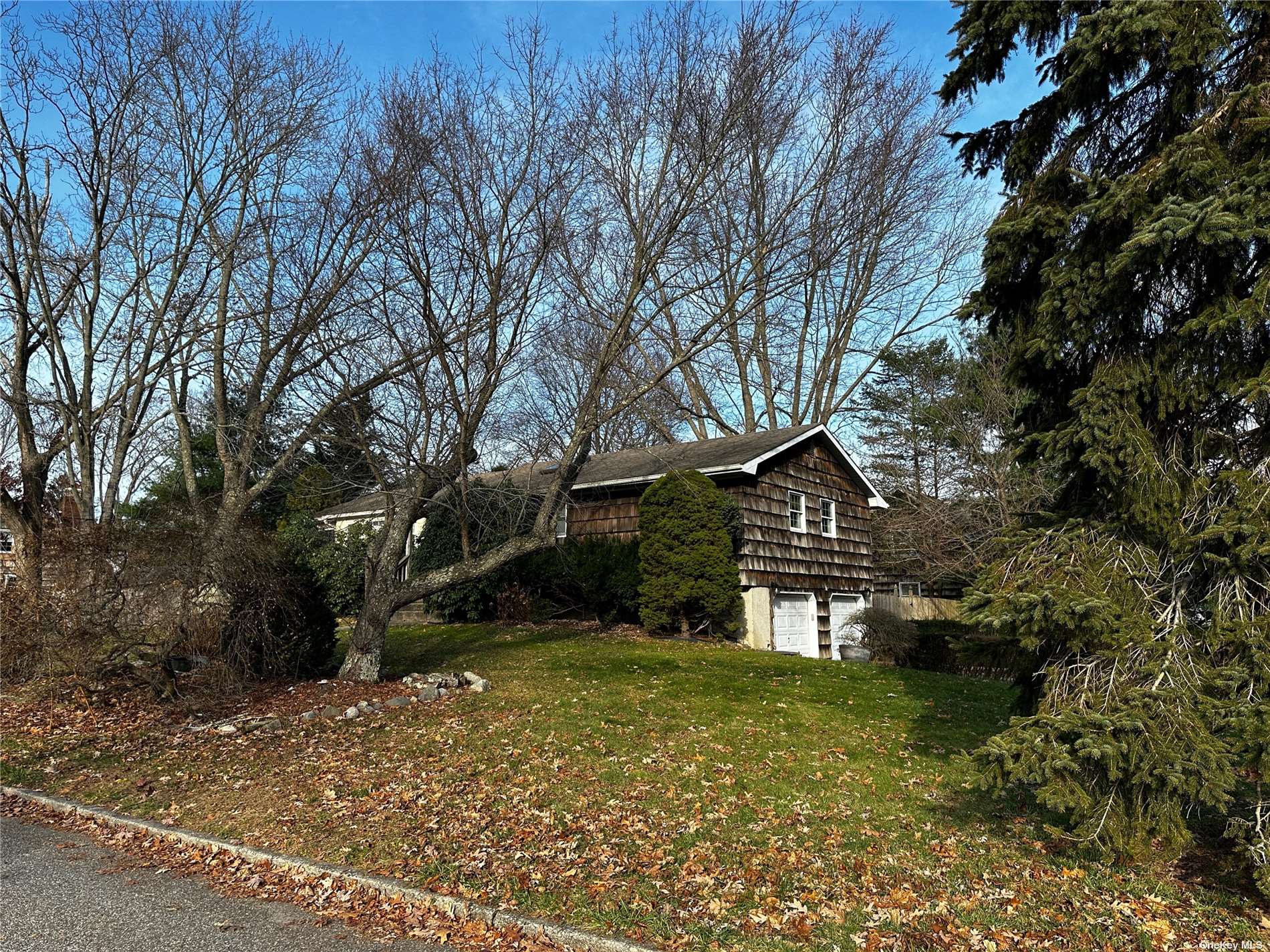 Single Family Storyland  Suffolk, NY 11733, MLS-3520052-2