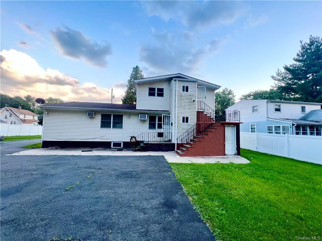 Two Family Seabird  Rockland, NY 10977, MLS-H6259062-2