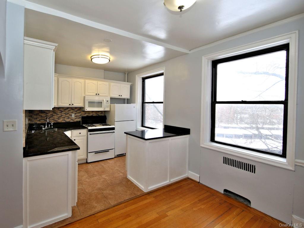 Apartment Larchmont Acres West  Westchester, NY 10543, MLS-H6281183-2
