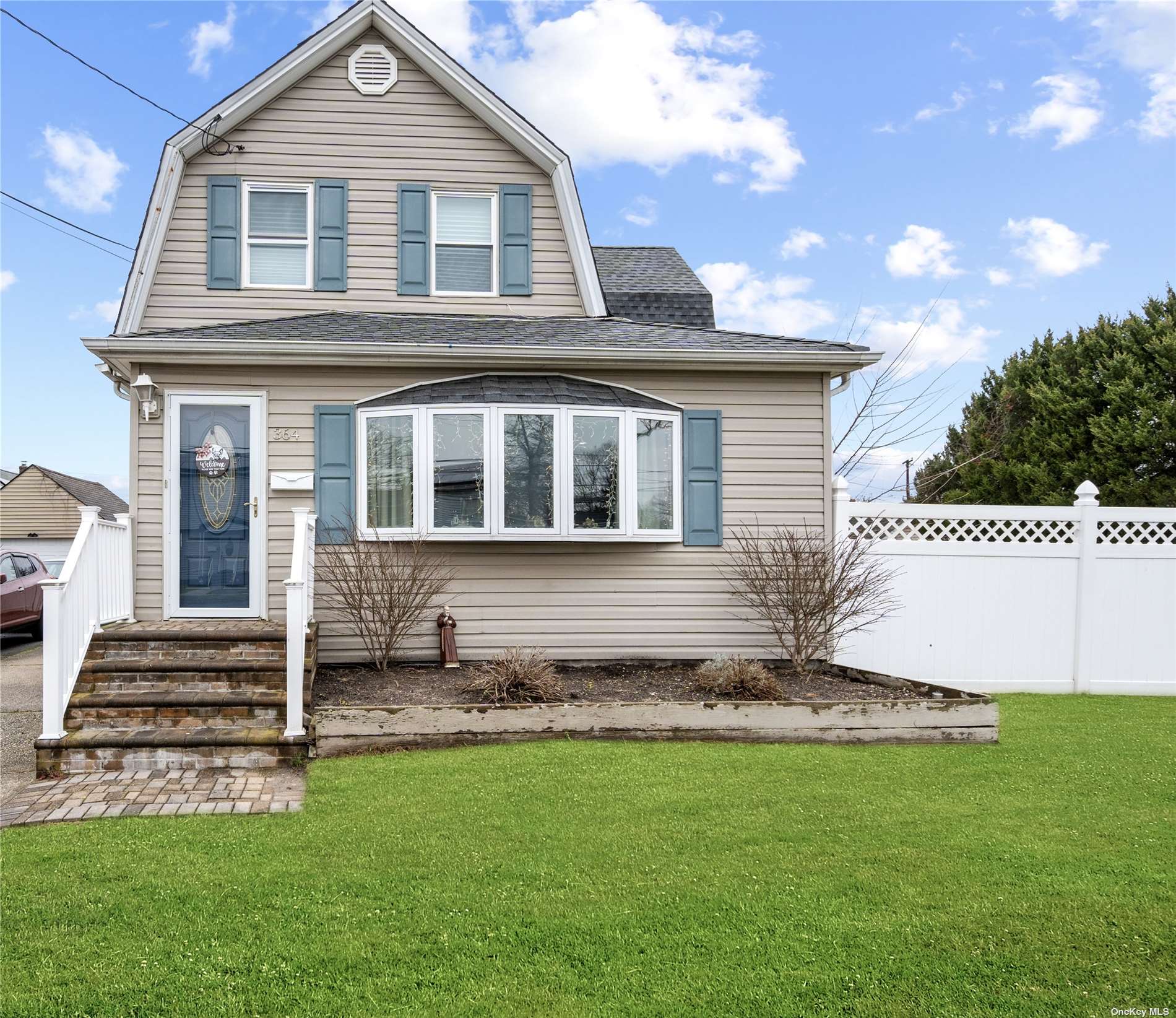 Single Family Broadway  Suffolk, NY 11757, MLS-3520228-2