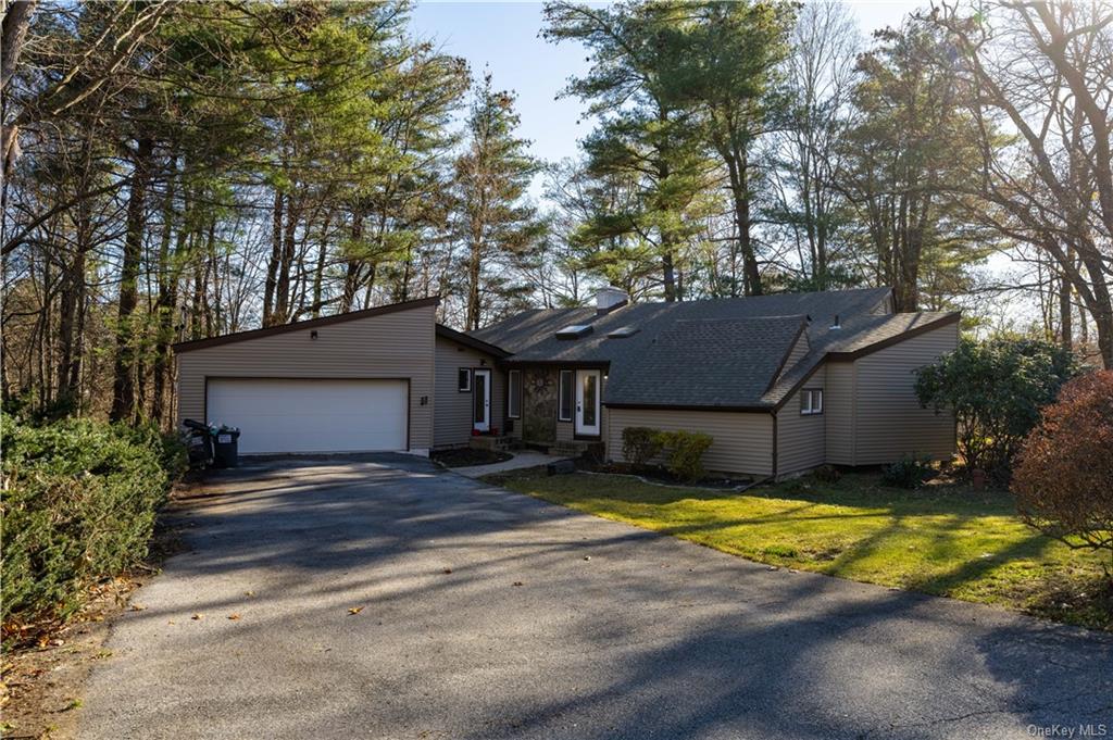 Single Family Summit Ridge  Orange, NY 12550, MLS-H6279264-2