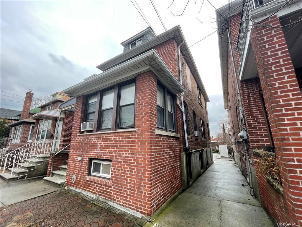 Two Family Rhinelander  Bronx, NY 10461, MLS-H6281288-2