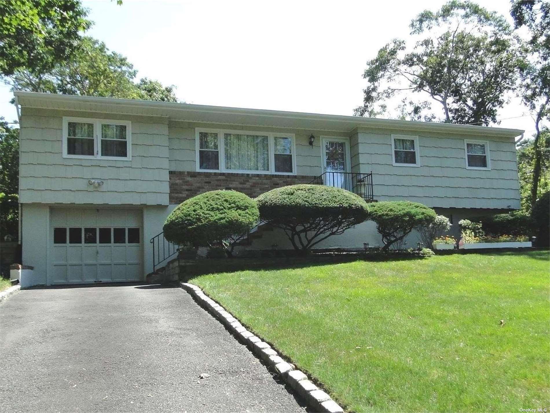 Single Family Fanning  Suffolk, NY 11946, MLS-3495320-2