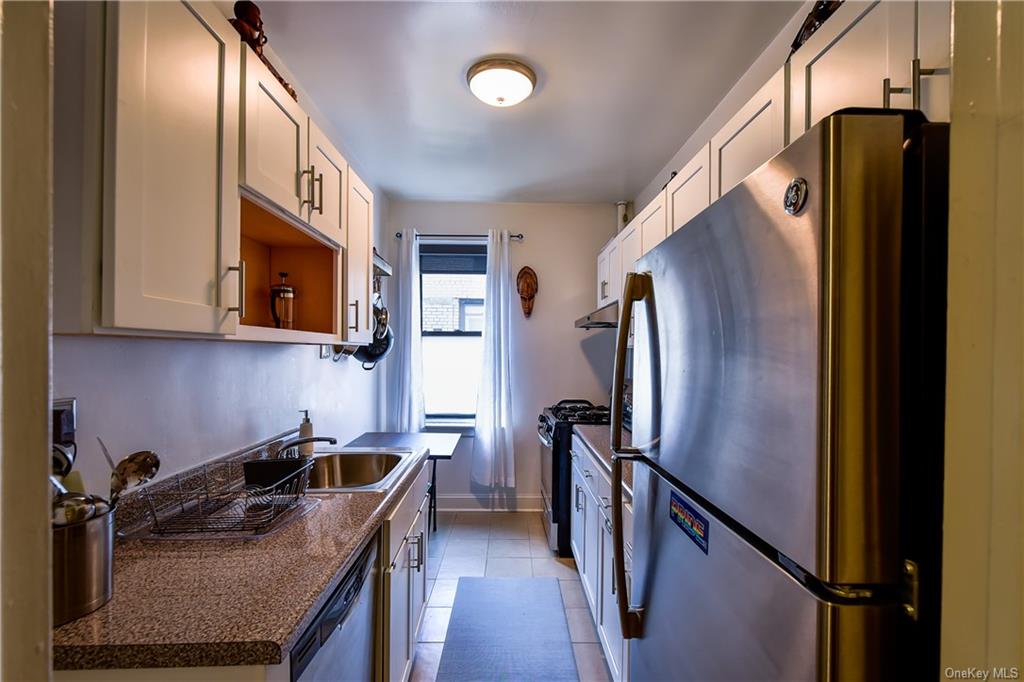 Coop Grand Concourse  Bronx, NY 10453, MLS-H6260345-2