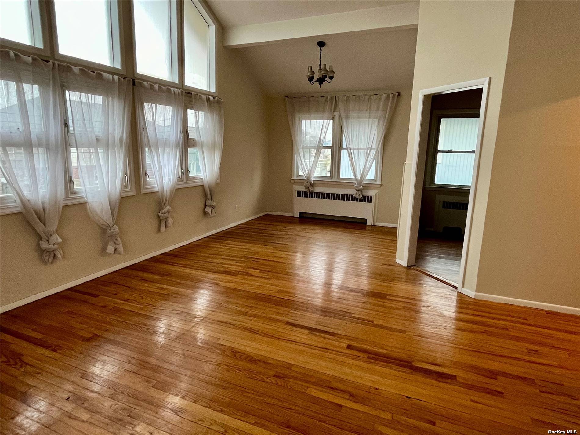 Apartment Troy  Nassau, NY 11561, MLS-3513355-2