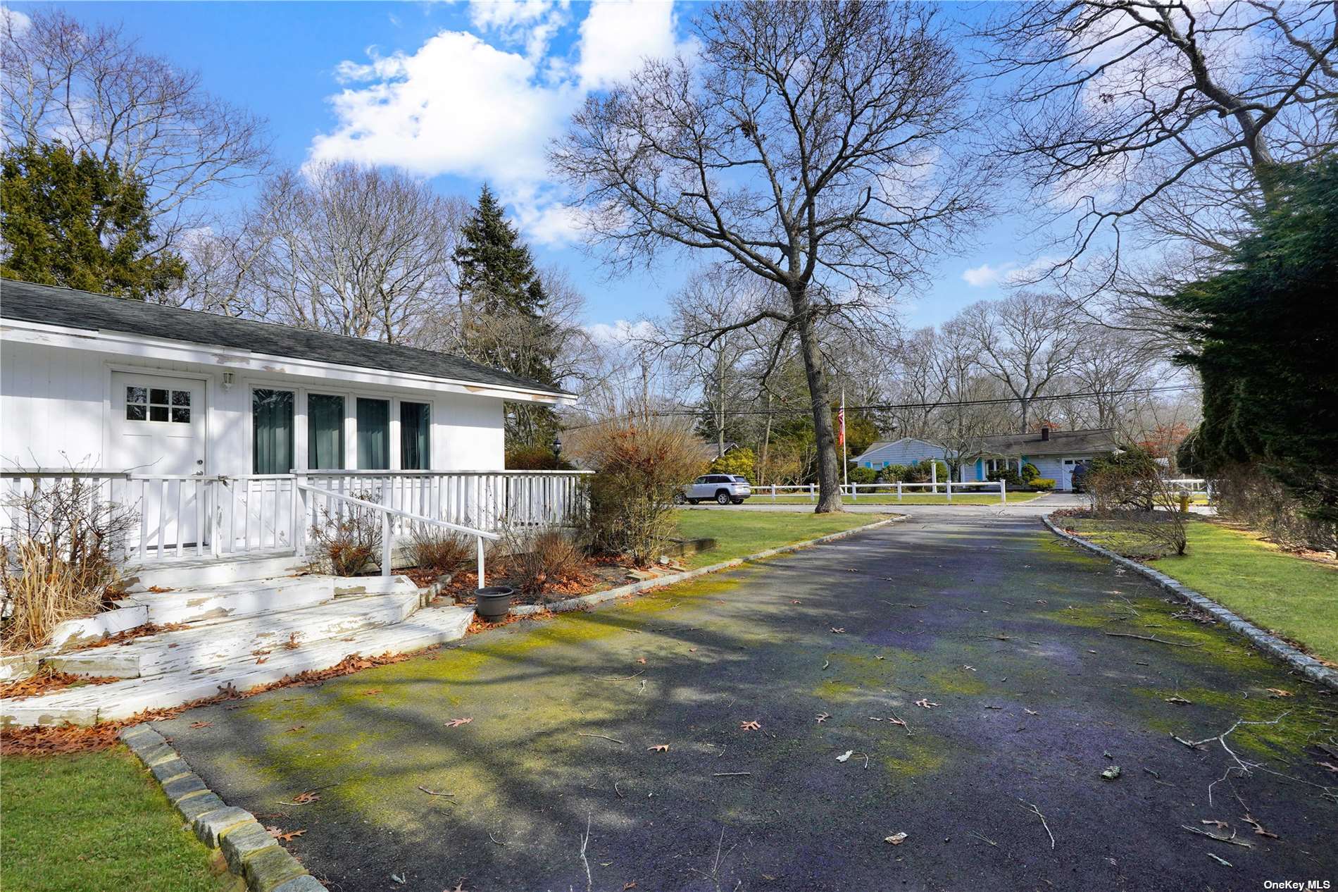 Single Family Landing  Suffolk, NY 11942, MLS-3483400-2