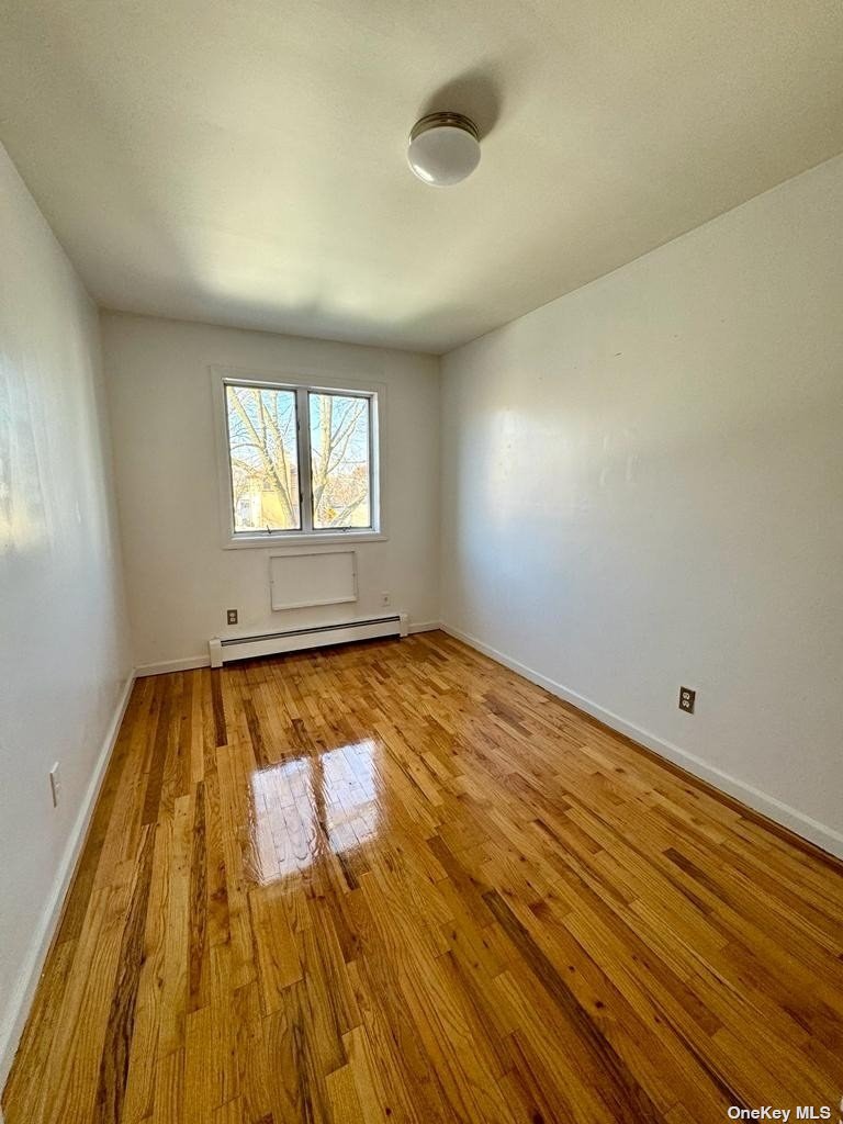 Apartment Centreville  Queens, NY 11417, MLS-3517414-2