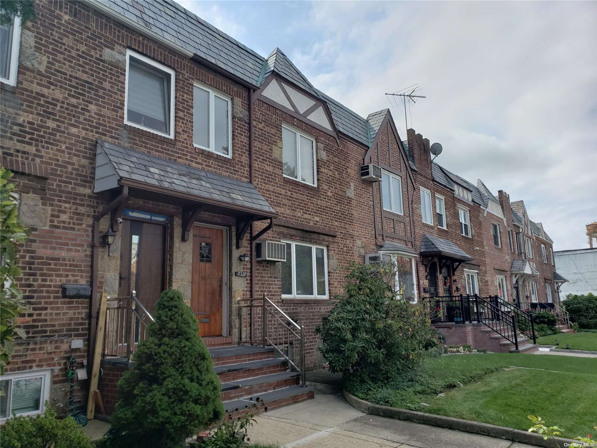 Single Family Doran  Queens, NY 11385, MLS-3504460-2