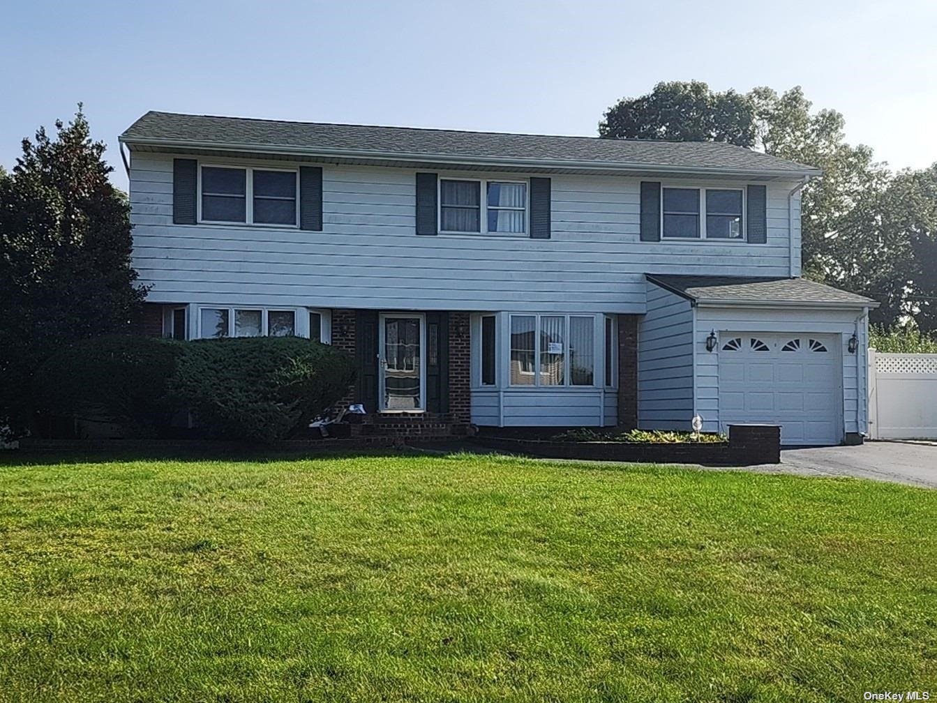 Single Family Violet  Suffolk, NY 11725, MLS-3508523-2