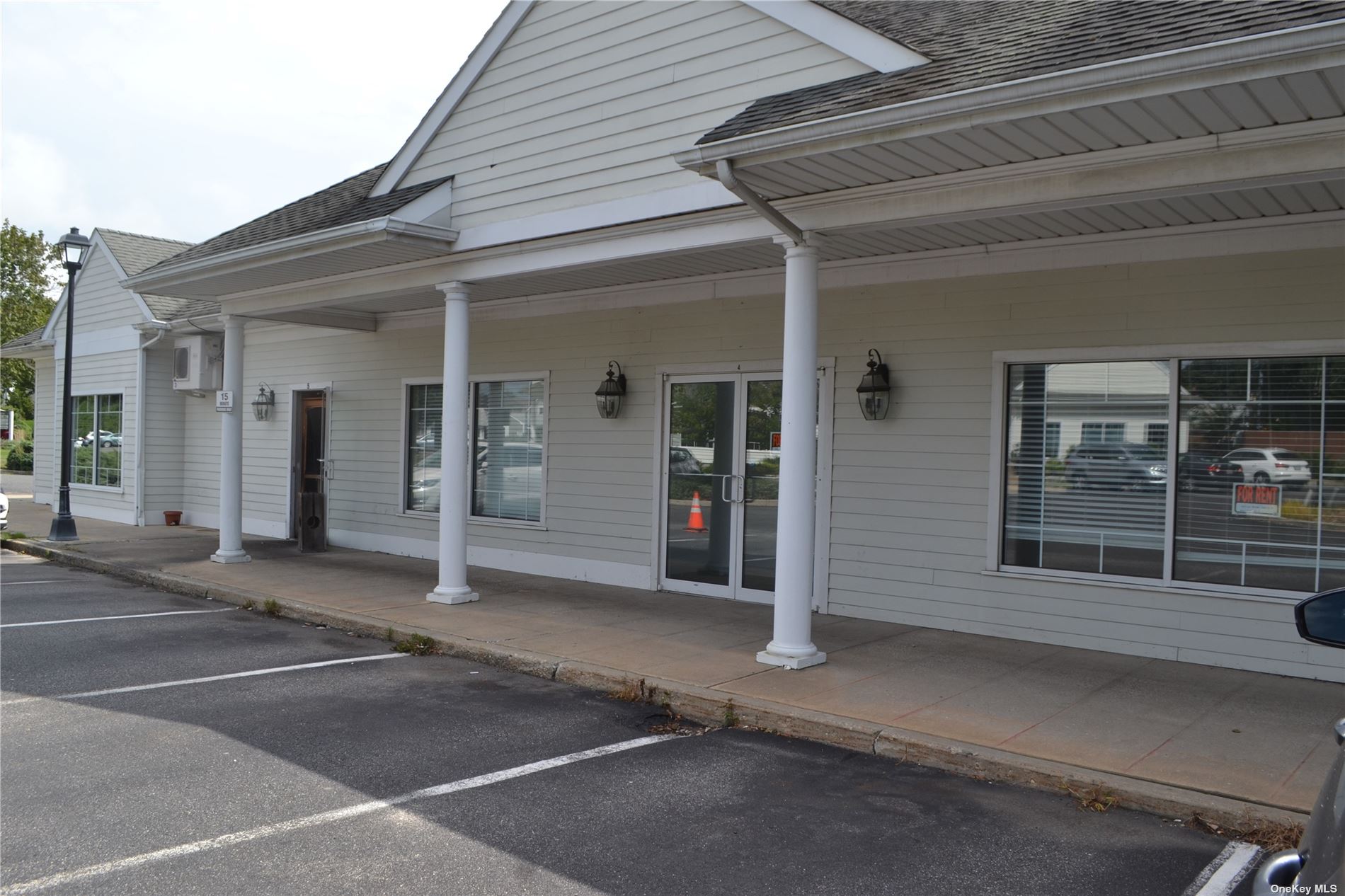 Commercial Lease Montauk  Suffolk, NY 11972, MLS-3504611-2