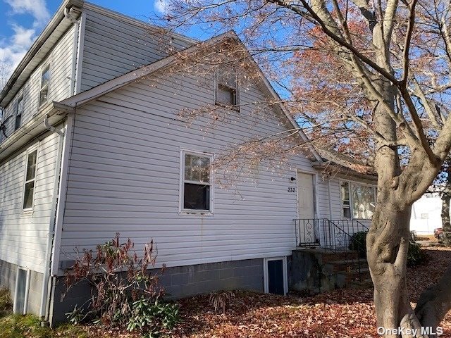 Single Family Berkshire  Suffolk, NY 11738, MLS-3518621-2