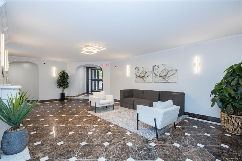 Apartment Broadway  Westchester, NY 10522, MLS-H6280666-2