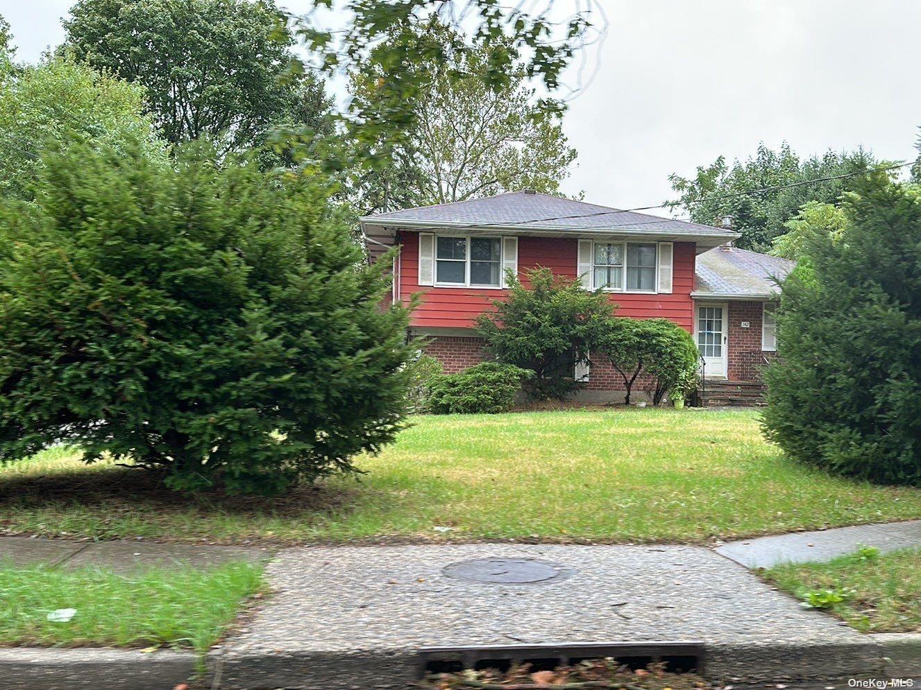 Single Family Burr  Suffolk, NY 11731, MLS-3500705-2