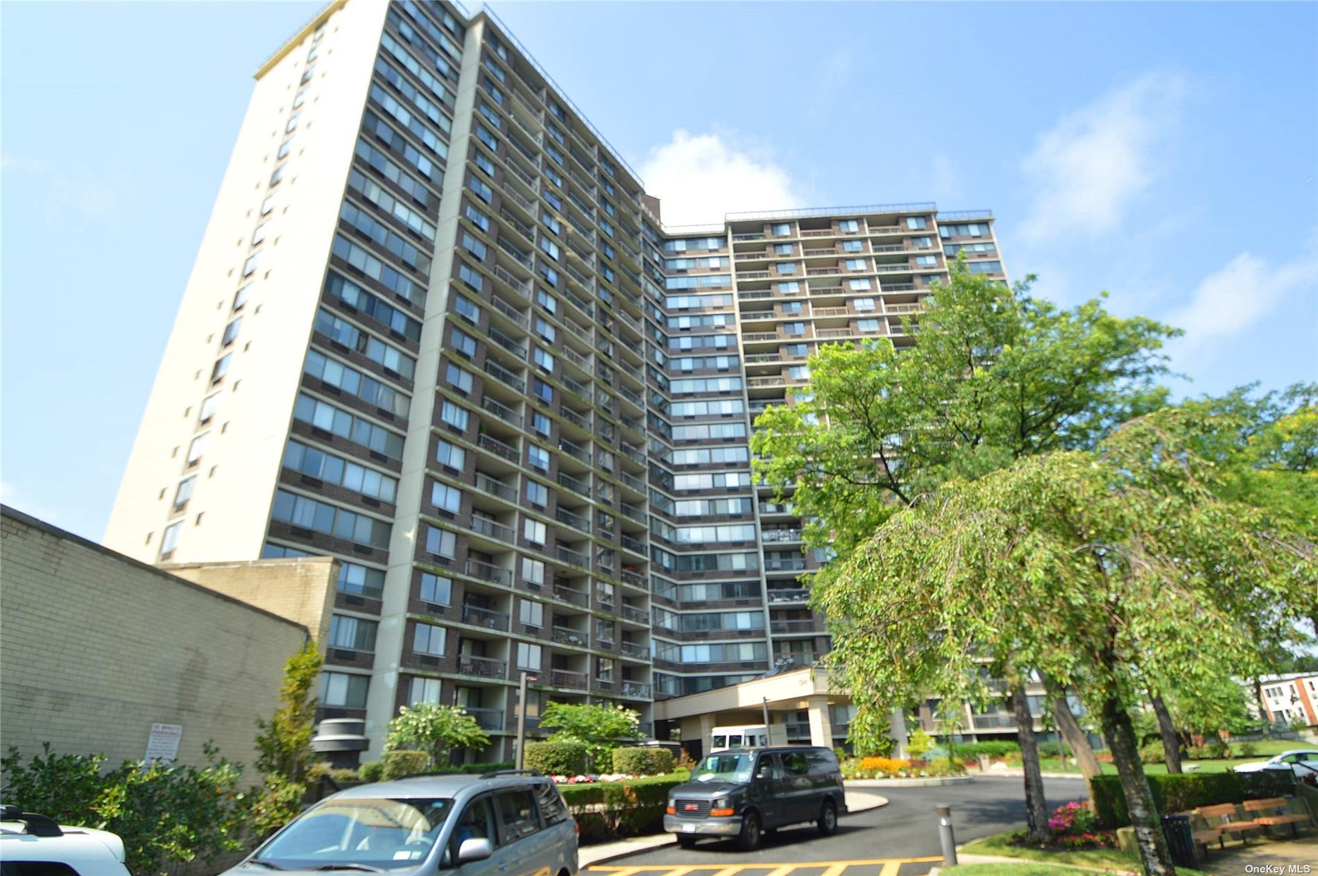 Apartment Bay Club Dr  Queens, NY 11360, MLS-3508709-2