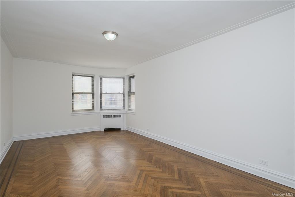 Coop Grand Concourse  Bronx, NY 10453, MLS-H6260716-2