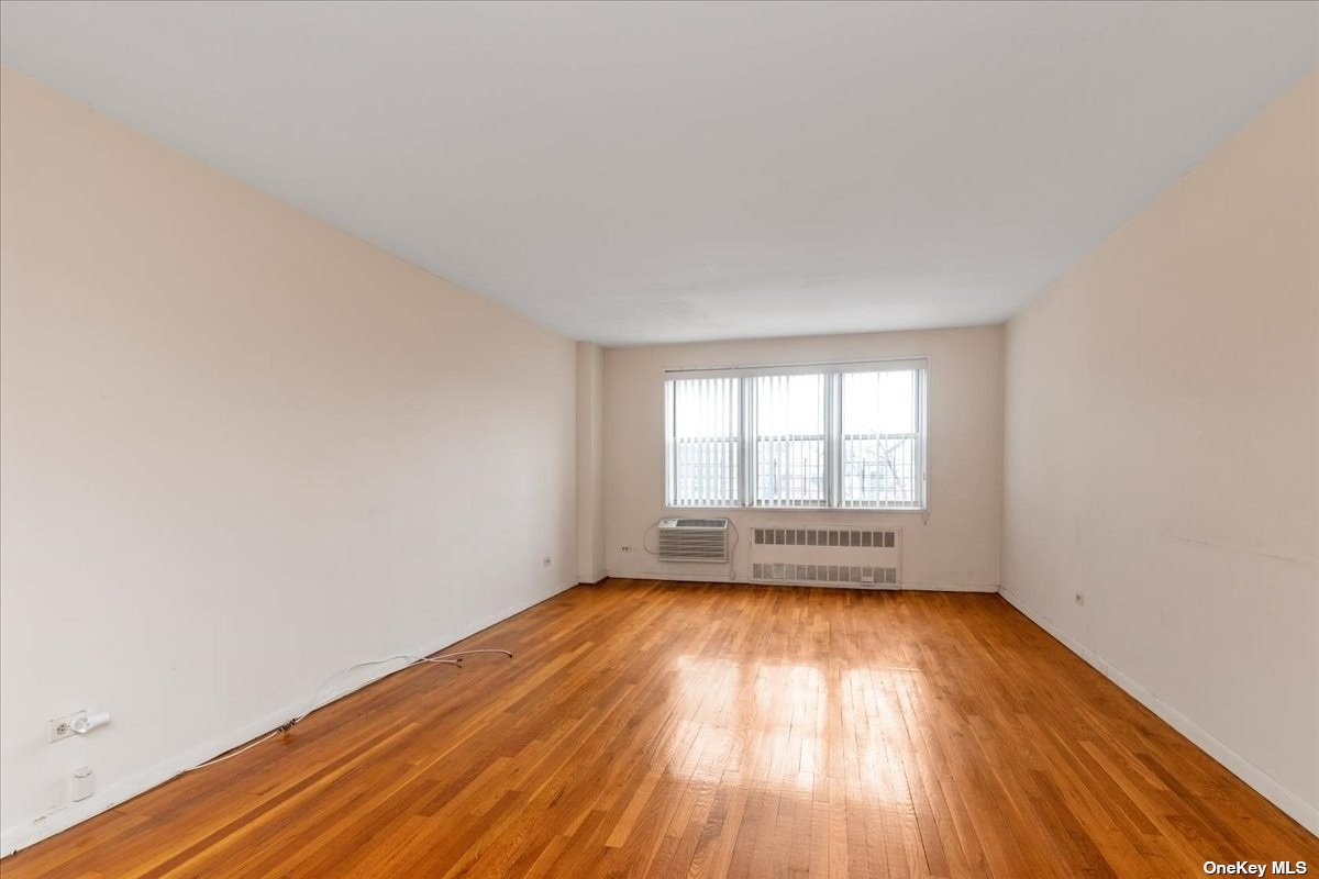 Coop 56th Ave  Queens, NY 11373, MLS-3504747-2
