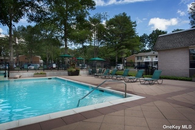 Apartment Country Club  Suffolk, NY 11727, MLS-3500766-2