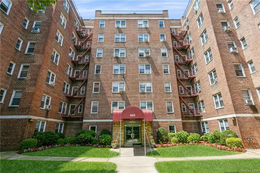 Coop Bronx River  Westchester, NY 10704, MLS-H6261793-2
