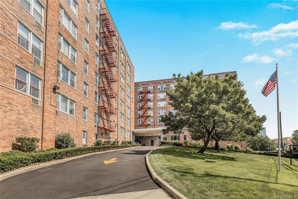 Coop Bronx River  Westchester, NY 10704, MLS-H6264802-2