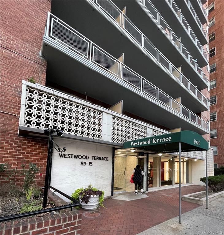 Apartment Parsons  Queens, NY 11432, MLS-H6277811-2