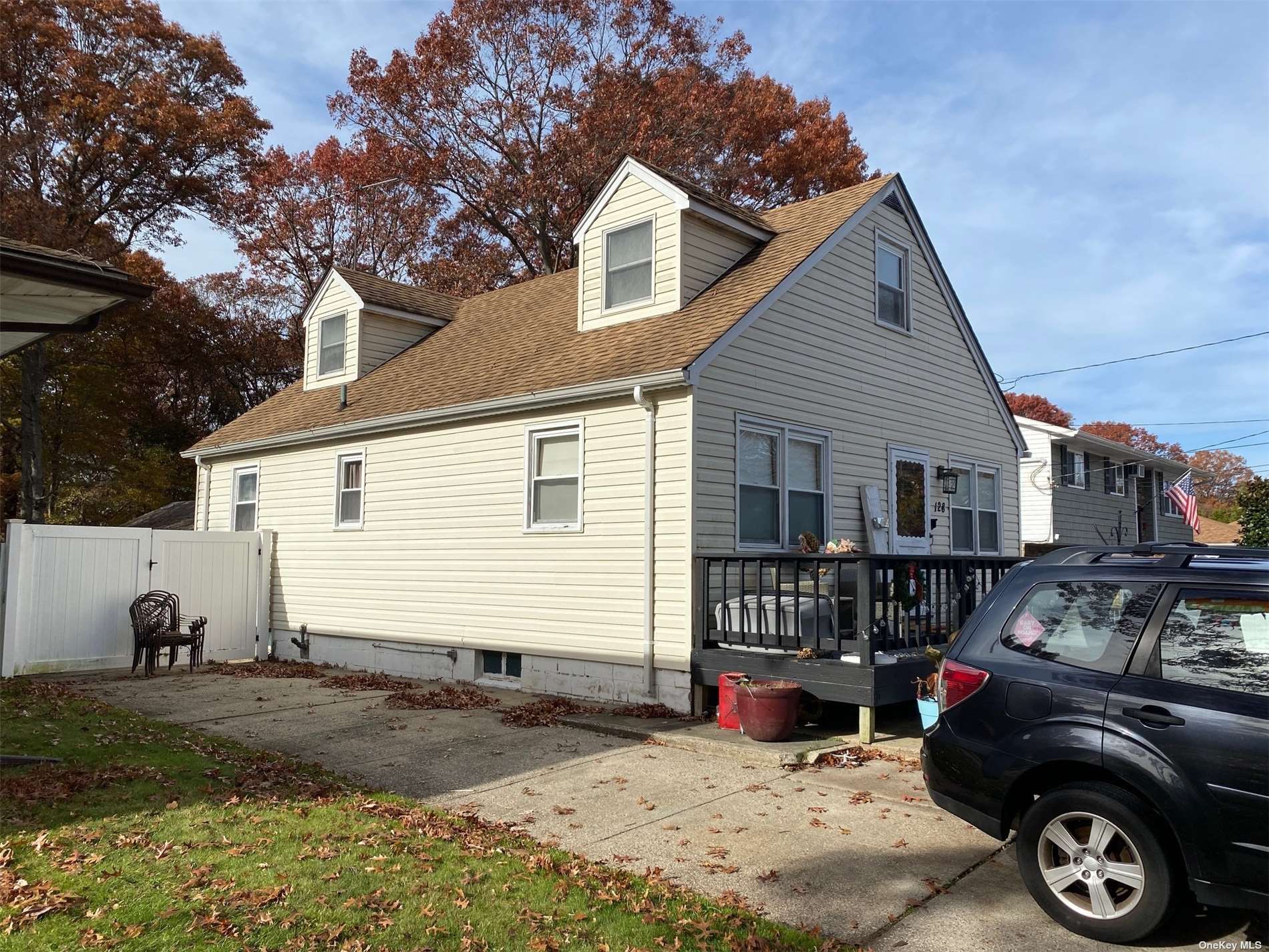 Single Family Smithtown Polk  Suffolk, NY 11720, MLS-3516837-2