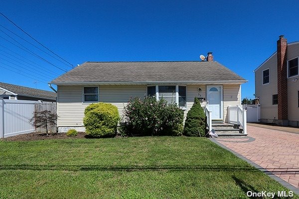 Single Family Kansas  Nassau, NY 11801, MLS-3501864-2