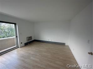 Apartment Tier  Bronx, NY 10464, MLS-H6278881-2