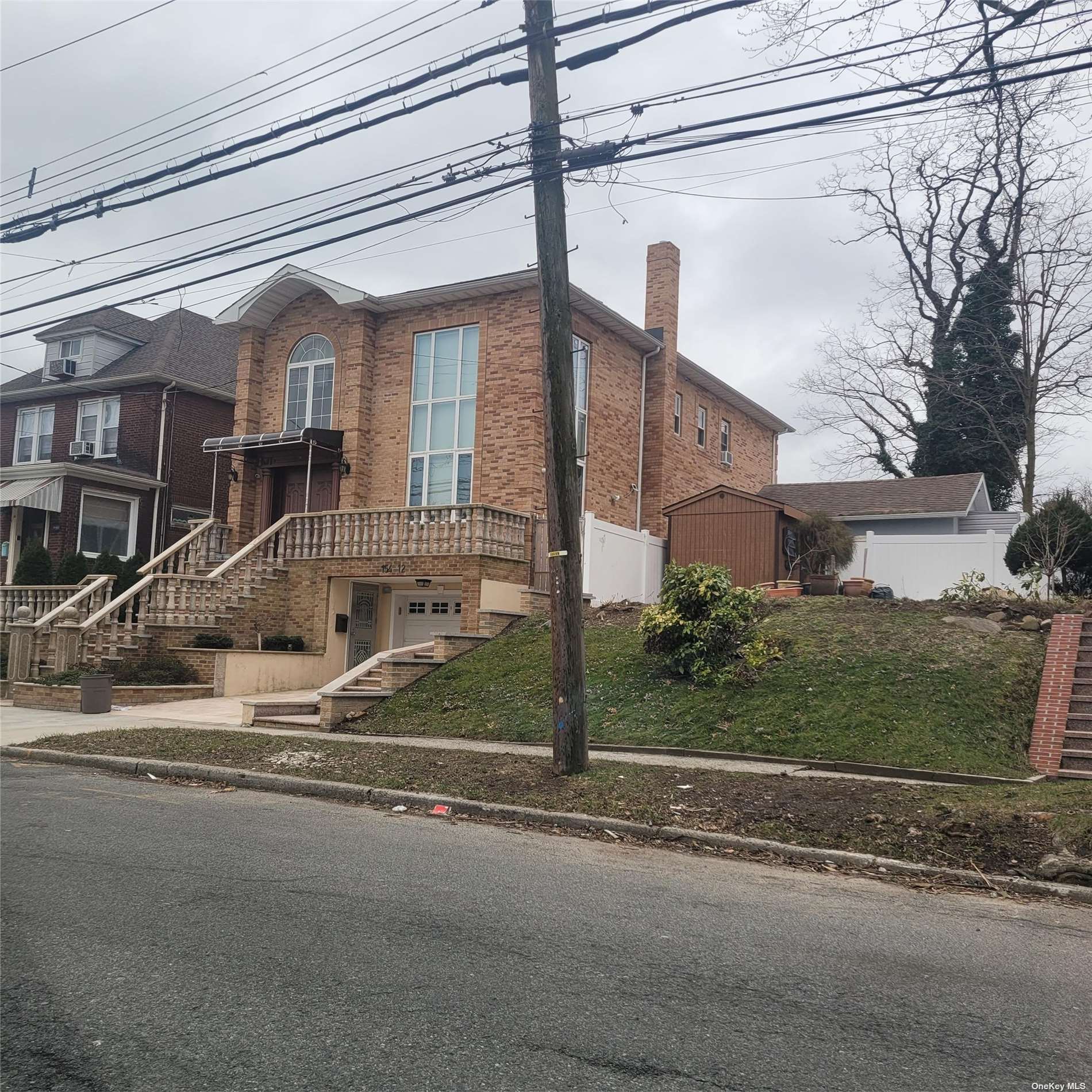 Single Family 14th  Queens, NY 11357, MLS-3455890-2