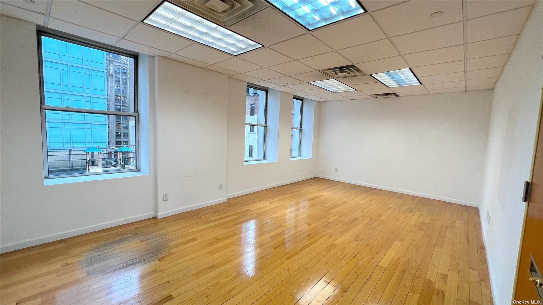 Commercial Lease 5th  Manhattan, NY 10016, MLS-3520920-2