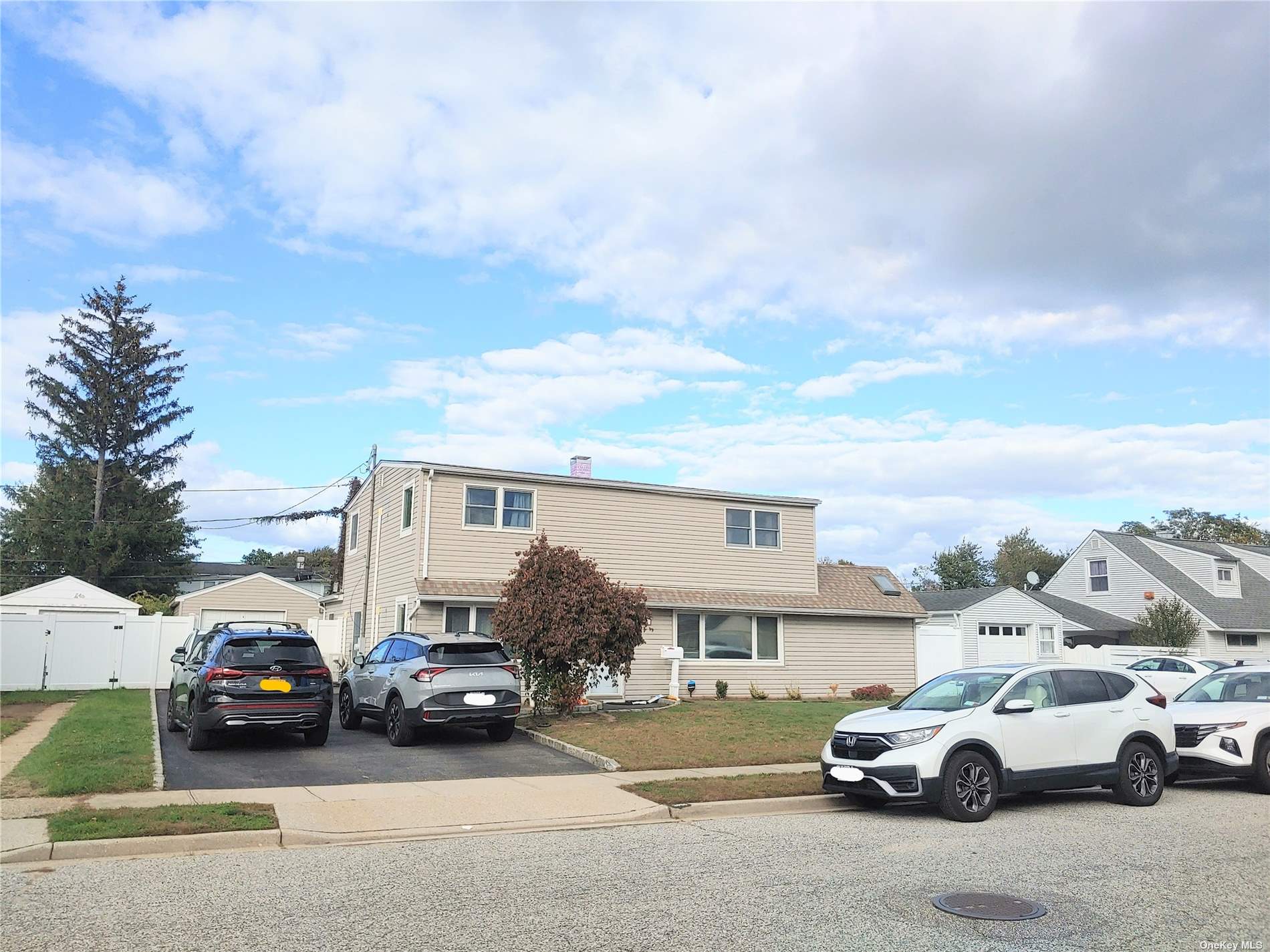 Single Family Dorset  Nassau, NY 11756, MLS-3510931-2