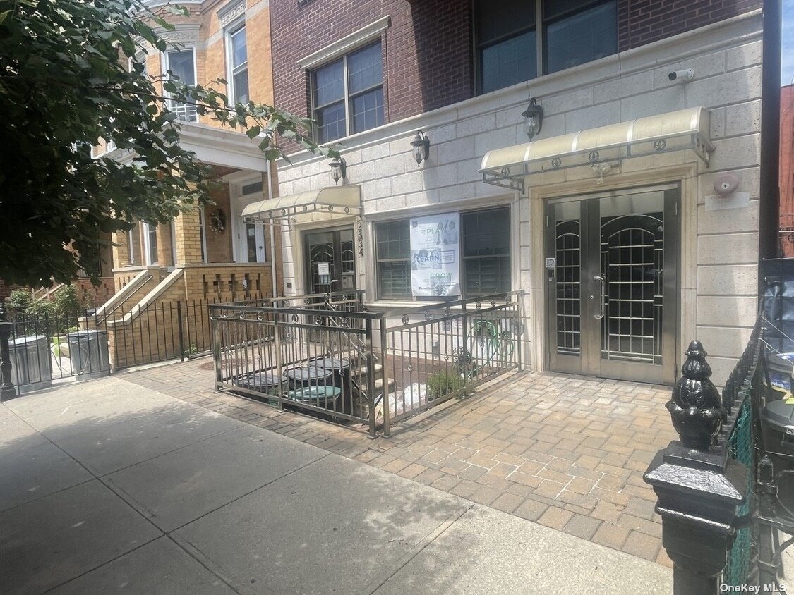 Commercial Sale 38th  Queens, NY 11103, MLS-3461966-2